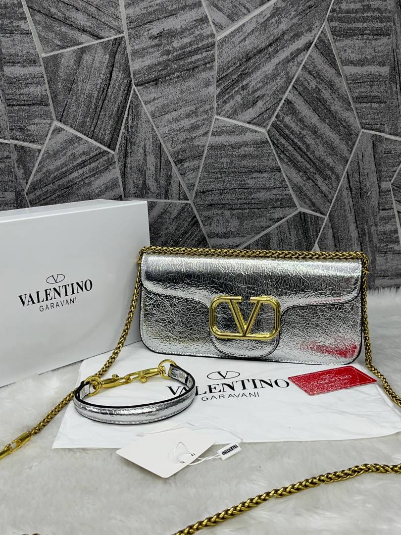 Valentyno_V_Logo_Silver_ShoulderBag_Large_With_OriginalBox_DustCover_Card_Tags