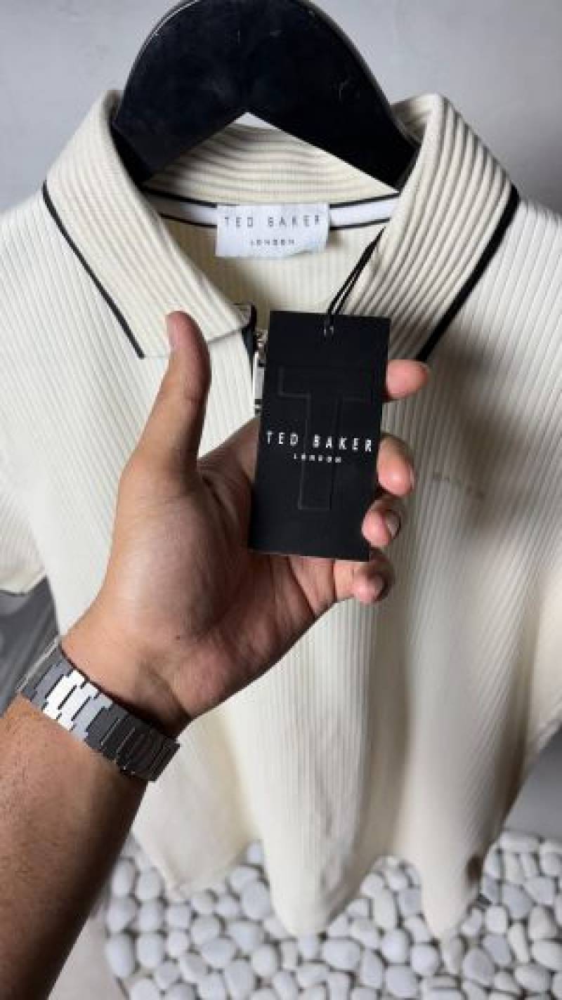 Te Bake_r Premium Ribbed T-Shirt 1433