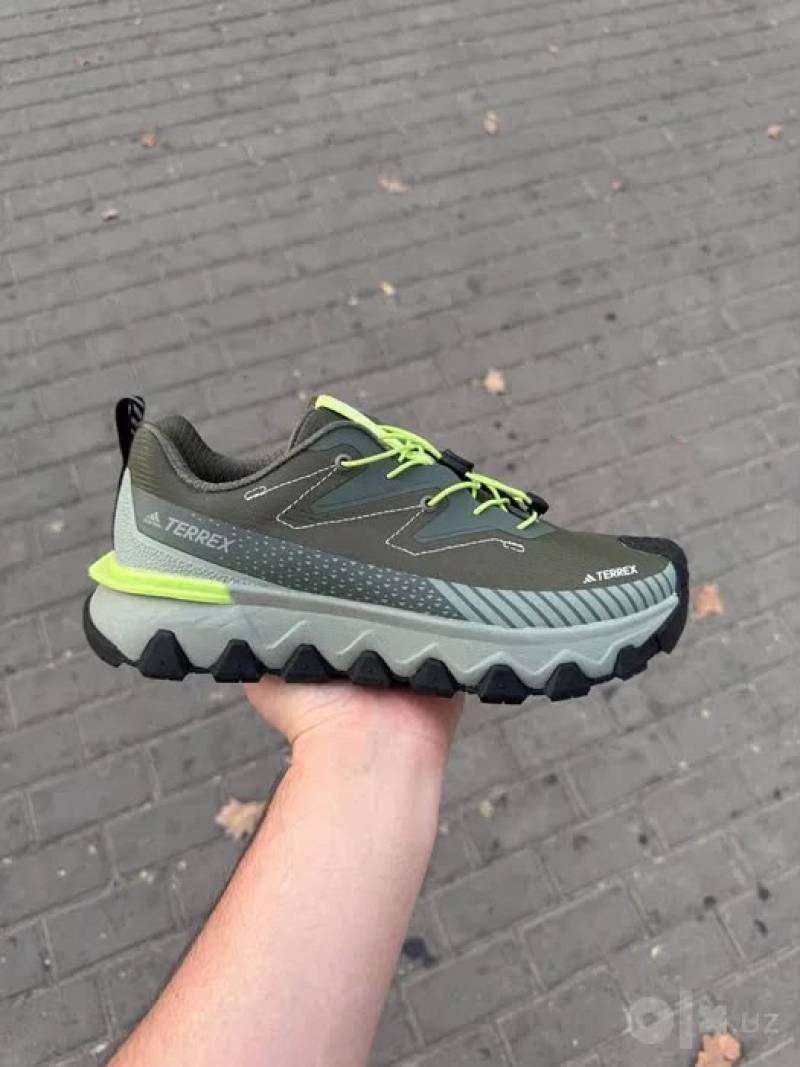 Adidas TERREX HIKING OLIVE GREEN