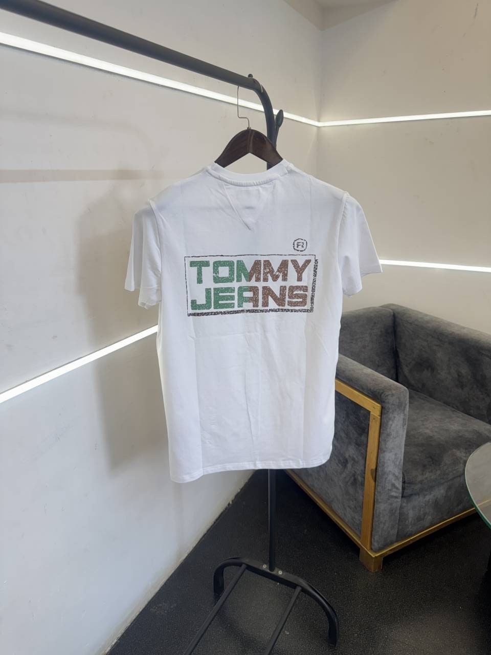Tom_my hilfigeer imported round neck tshirt white