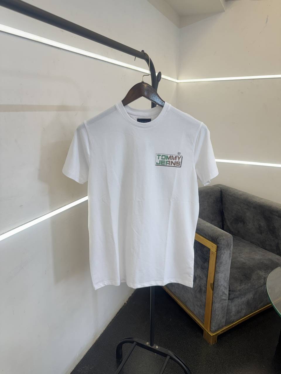 Tom_my hilfigeer imported round neck tshirt white