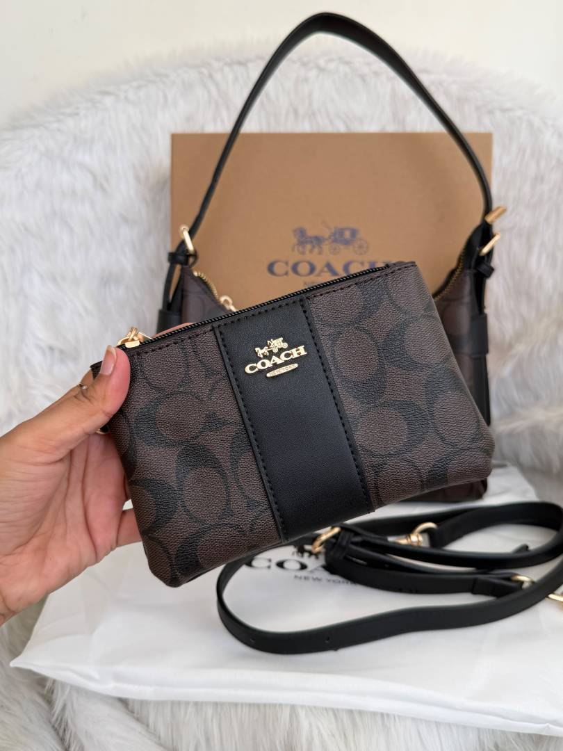 Coacch 01 Laurel Hobo Shoulder Combo With Wristlet Wallet Original Box Packing
