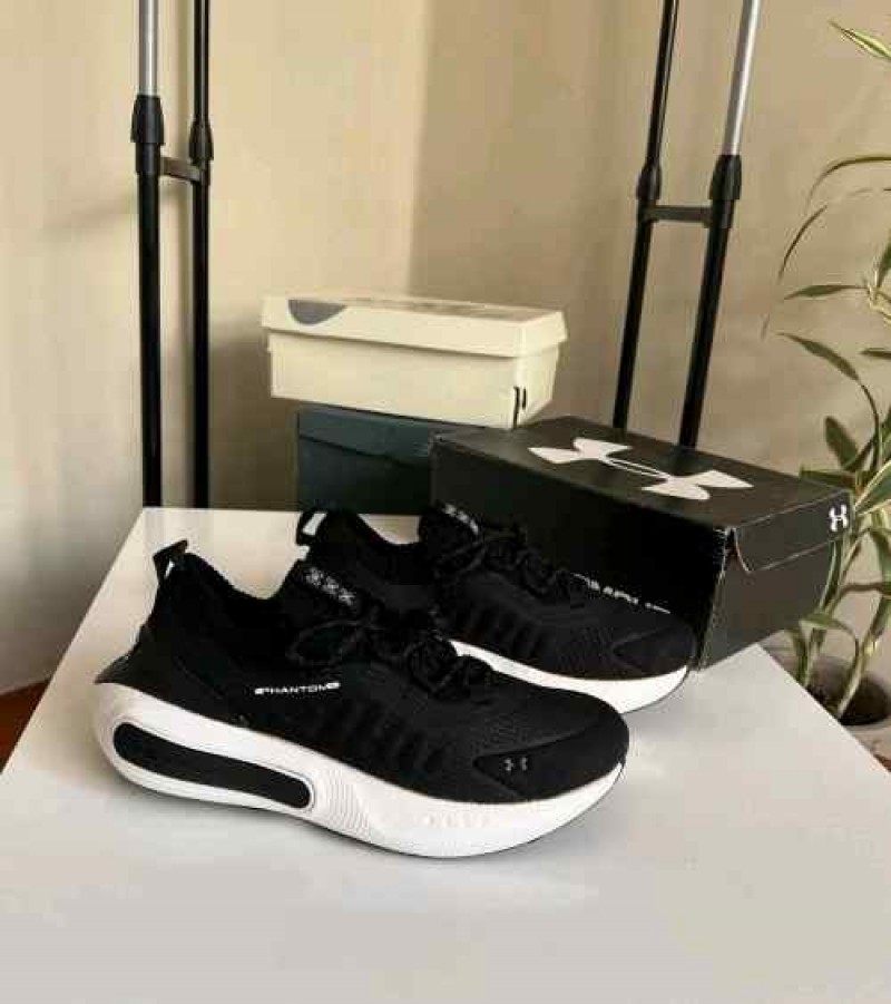 Under Armorr hovr phantom 4 black white 732