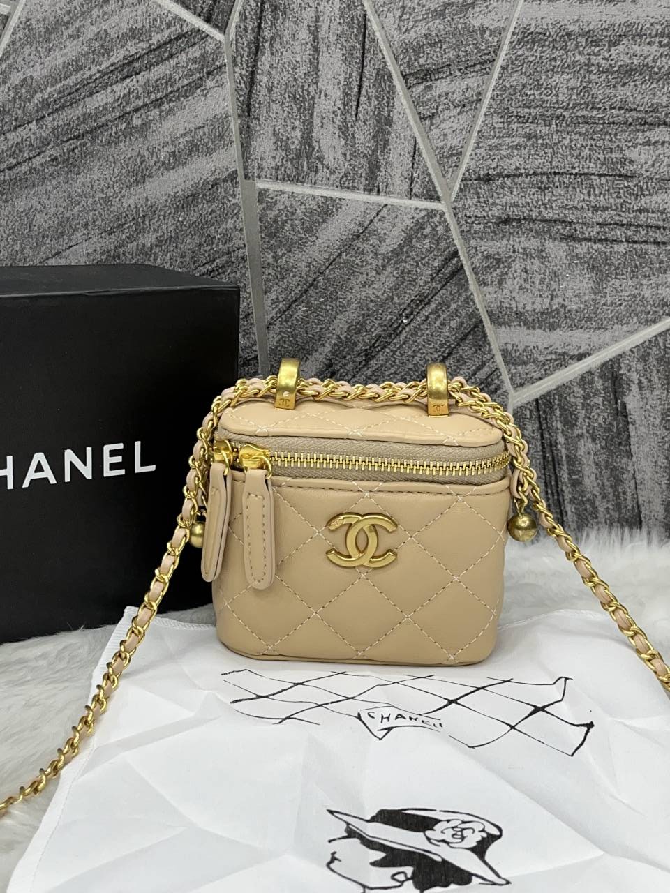 Chennel_fixprice_Vanity_mini_crossbody_bag_with_originalbox