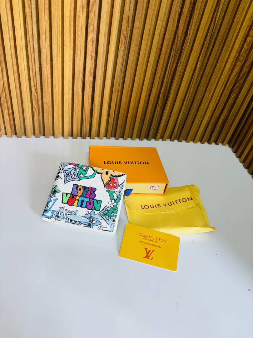 119 LV LOIUS VUTTON PREMIUM QUALITY WALLET