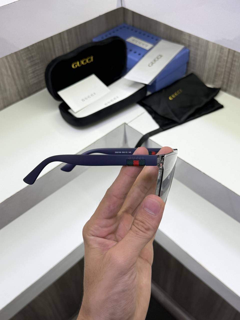 Guchi GG0106 Sunglass