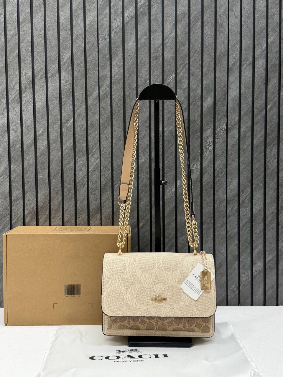 Coacch Klare Highend ShoulderBag With OriginalBox & DusTCover Metal Tag
