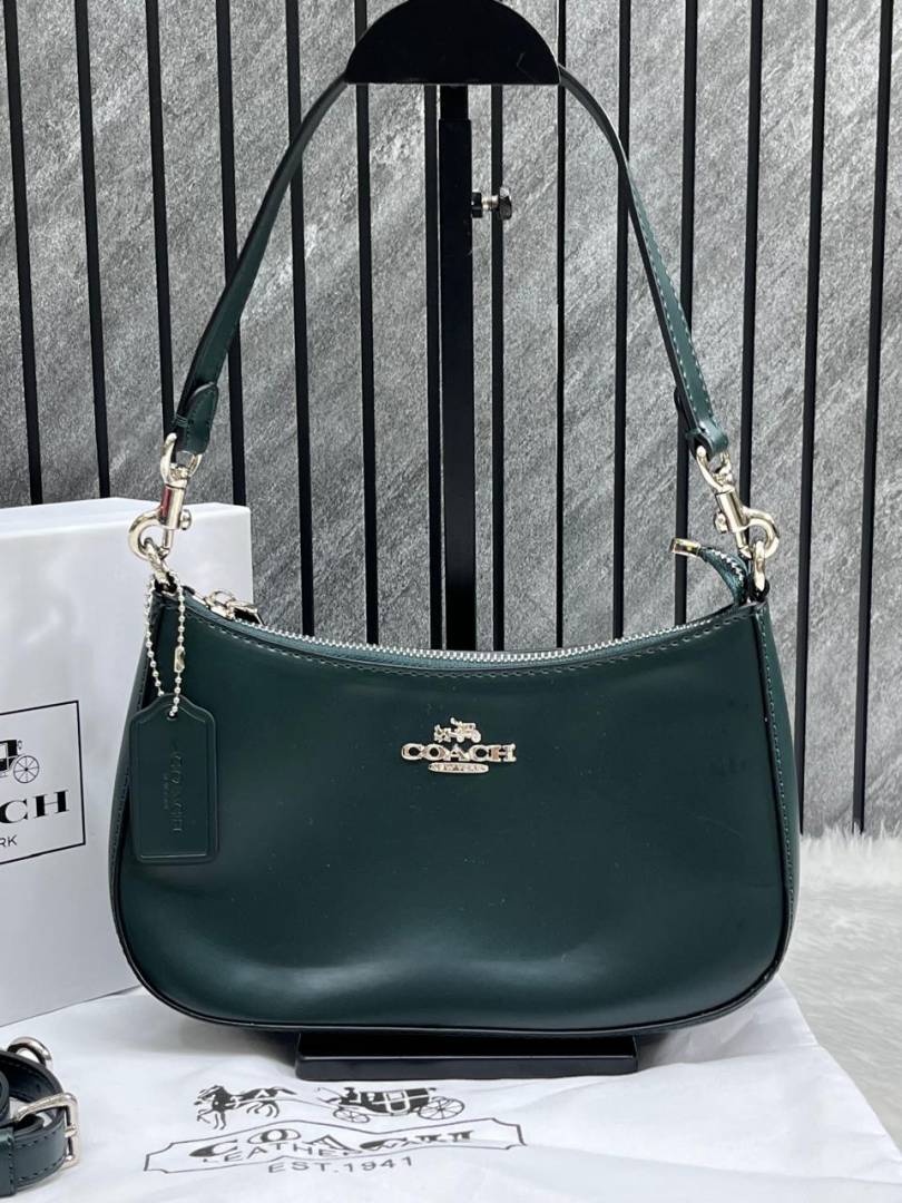 Coacch Teri Green ShoulderBag With OriginalBox DustCover