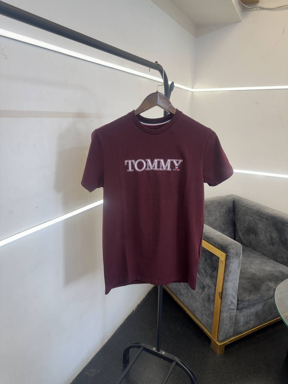 Tom_my hilfigeer imported round neck tshirt Wine