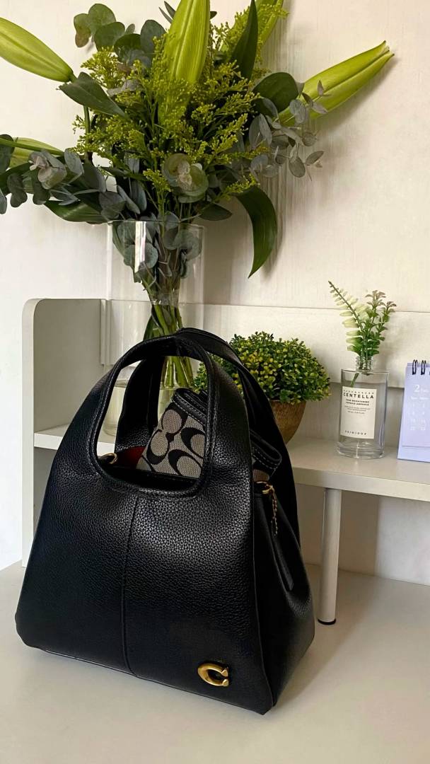 Coacch Lana 23 Black With OriginalBox DustCover LongBelt