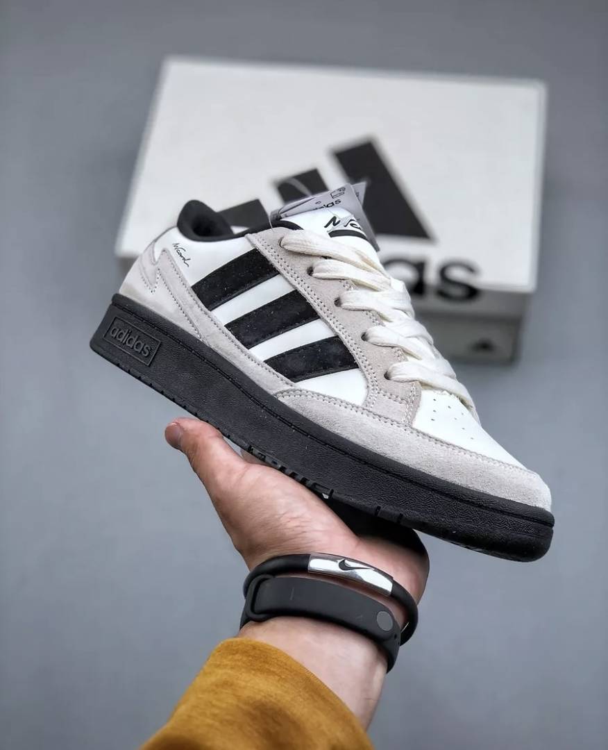 Adidaas Card AVD Suede White Black