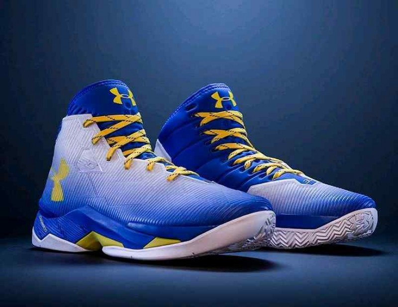 Underr Armourr Curry 2.5 White Team Royal 6108