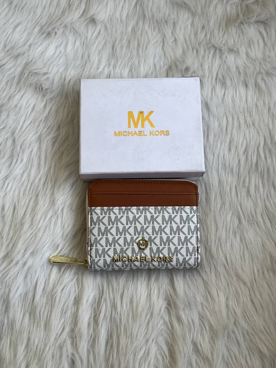 Michaell_Kors_135-136_Small_Zippy_Wallet_With_OriginalBox