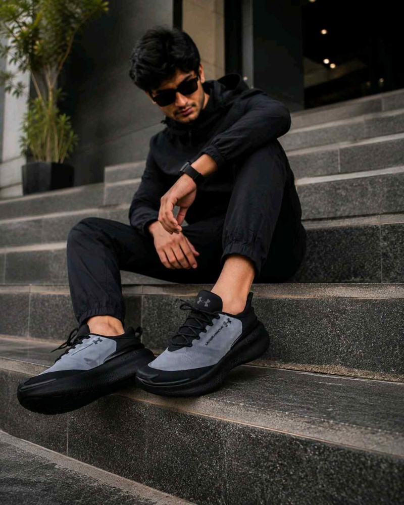 Underr Armourr Nova Slipspeed Black Anthracite 2643