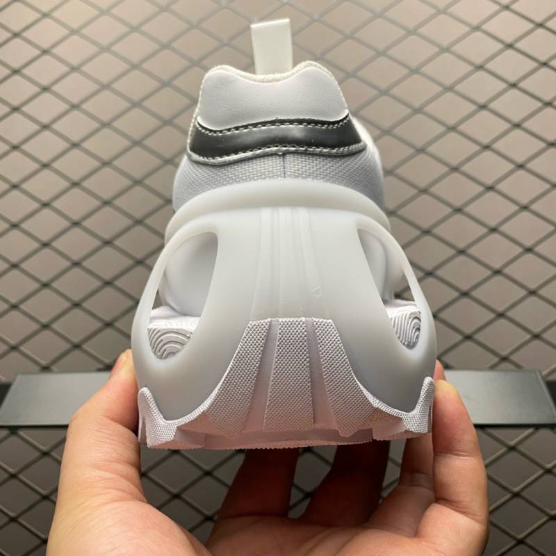 ADIDDAS WONDER RUNNER WHITE SILVER