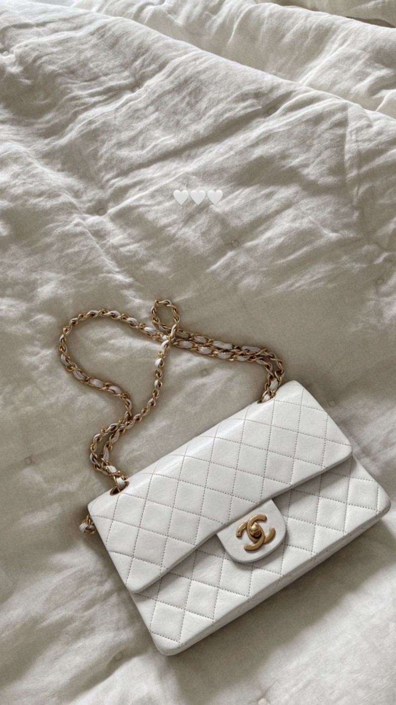 Chennel_Jumbo_Classic_Flap_White_With_OriginalBox