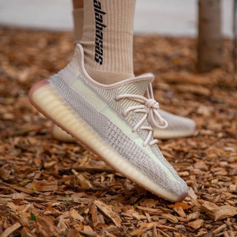 Adiddas yeezy boost 350 v2 citrin SEMI UA With All Accesories--SALE