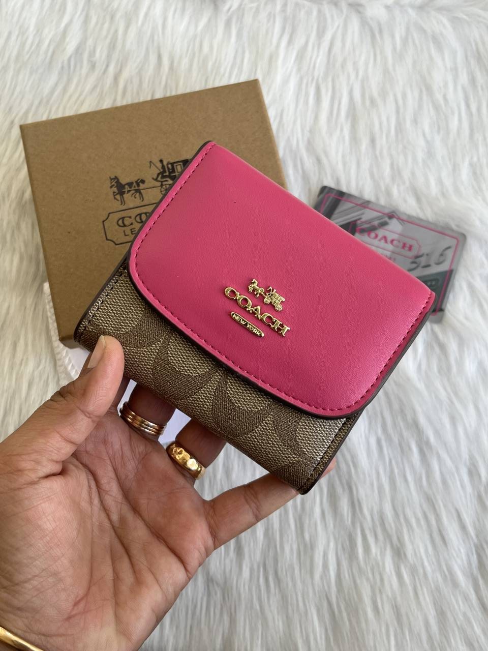 Coatch_123_Trifold_Wallet_With_OriginalBox_DustCover_Card