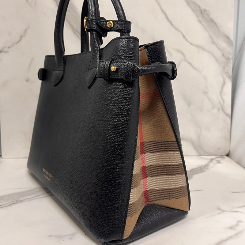 Burbery_Medium_Banner_Handbag_With_Dust_Bag_&_Shoulder_Strap_(Black-548)