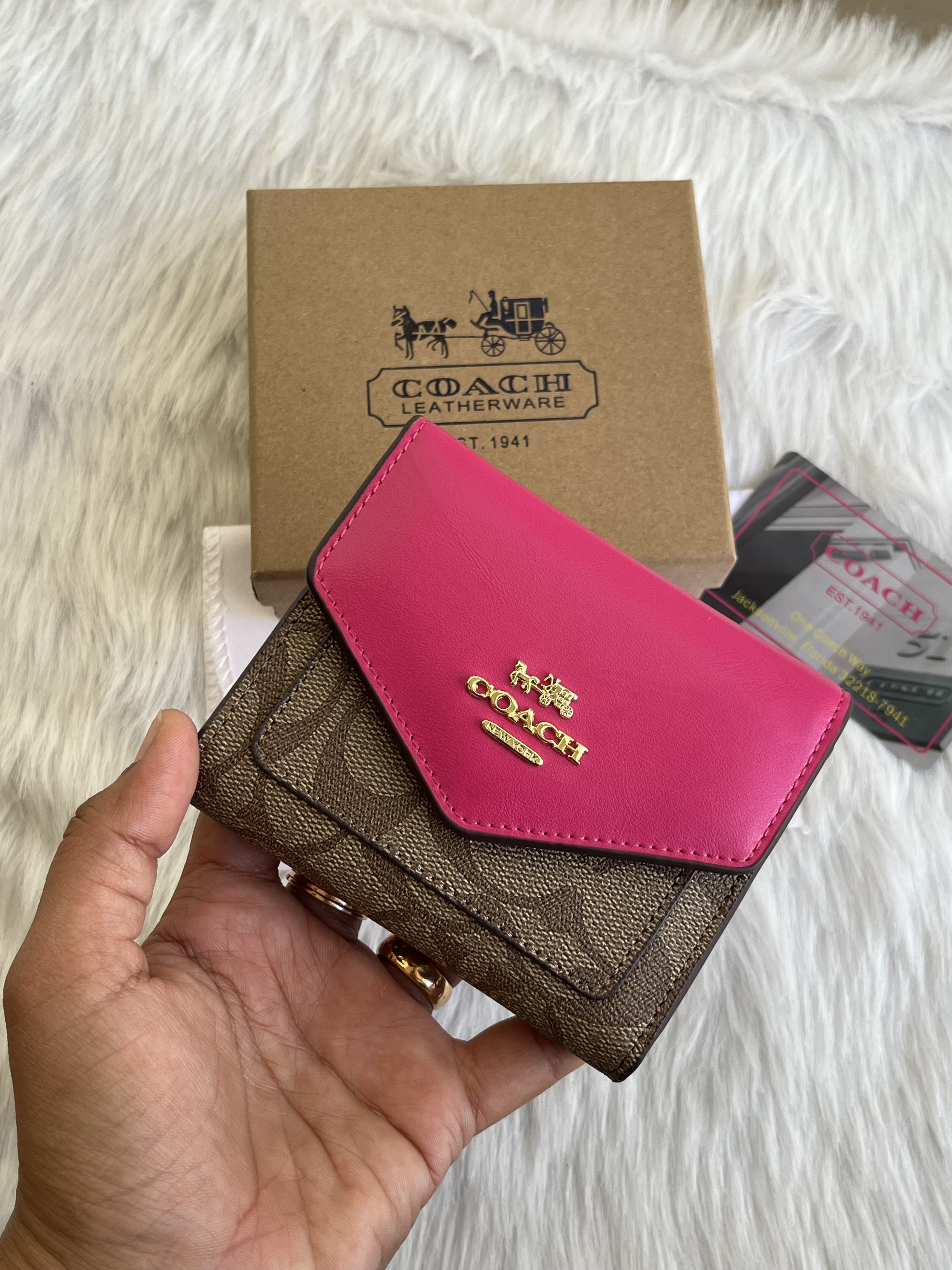 Coatch_119_3Fold_Wallet_With_OriginalBox_DustCover_Card
