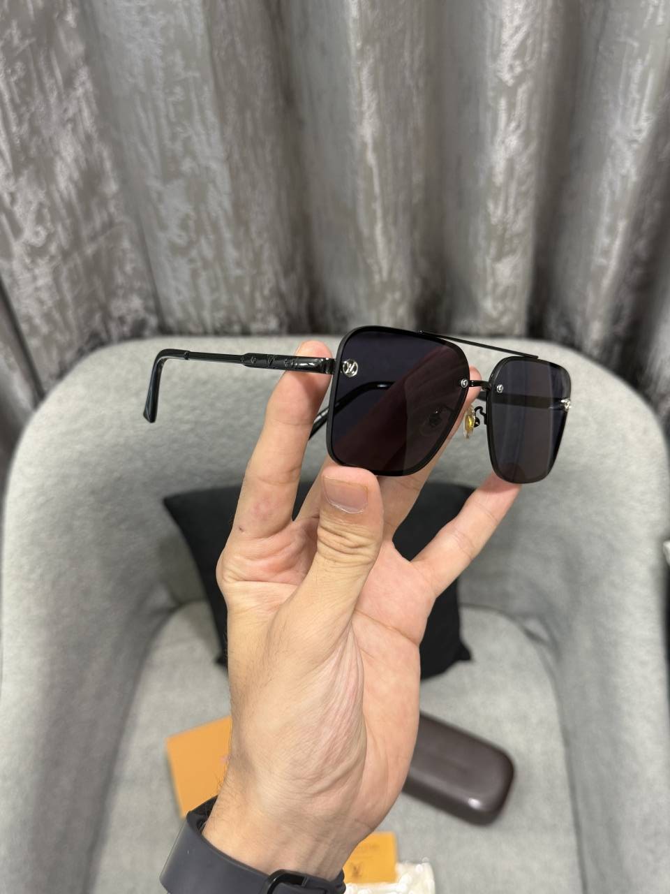 Loius Vutton 22286 Premium sunglass
