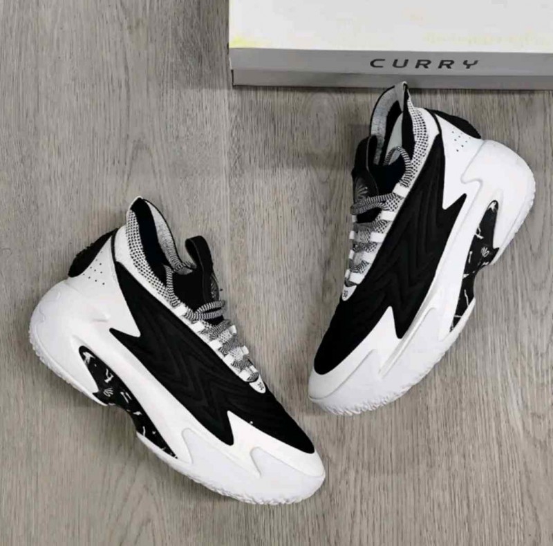 Underr Armourr Curry 13 Basketball
