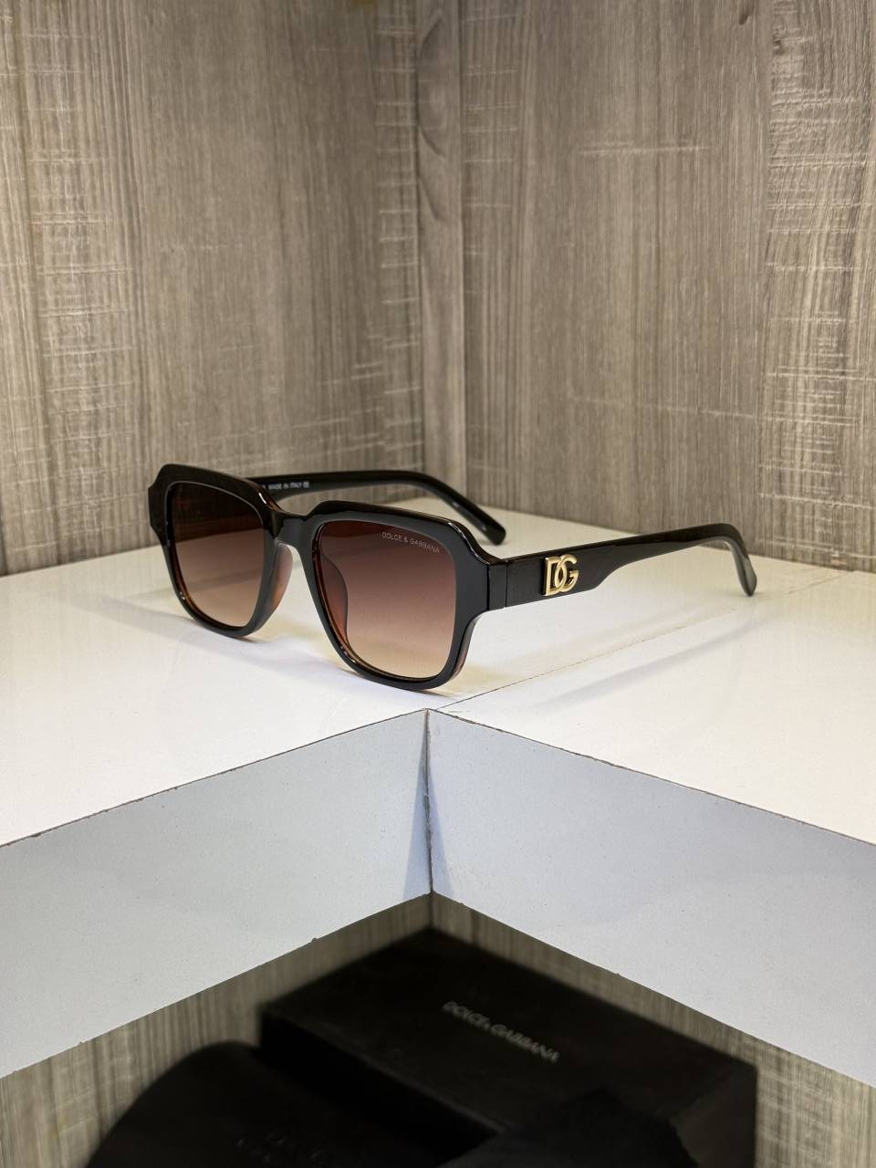 Dolc & Gabbana 6069 Premium sunglass (Glossy Brown)