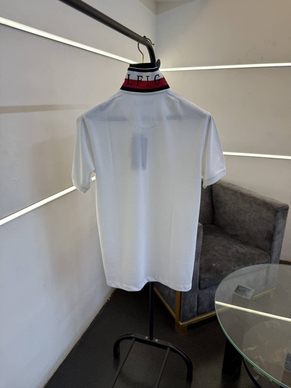 Tommy hilfigar steel logo matty cotton imported polo tshirt with brand collar white
