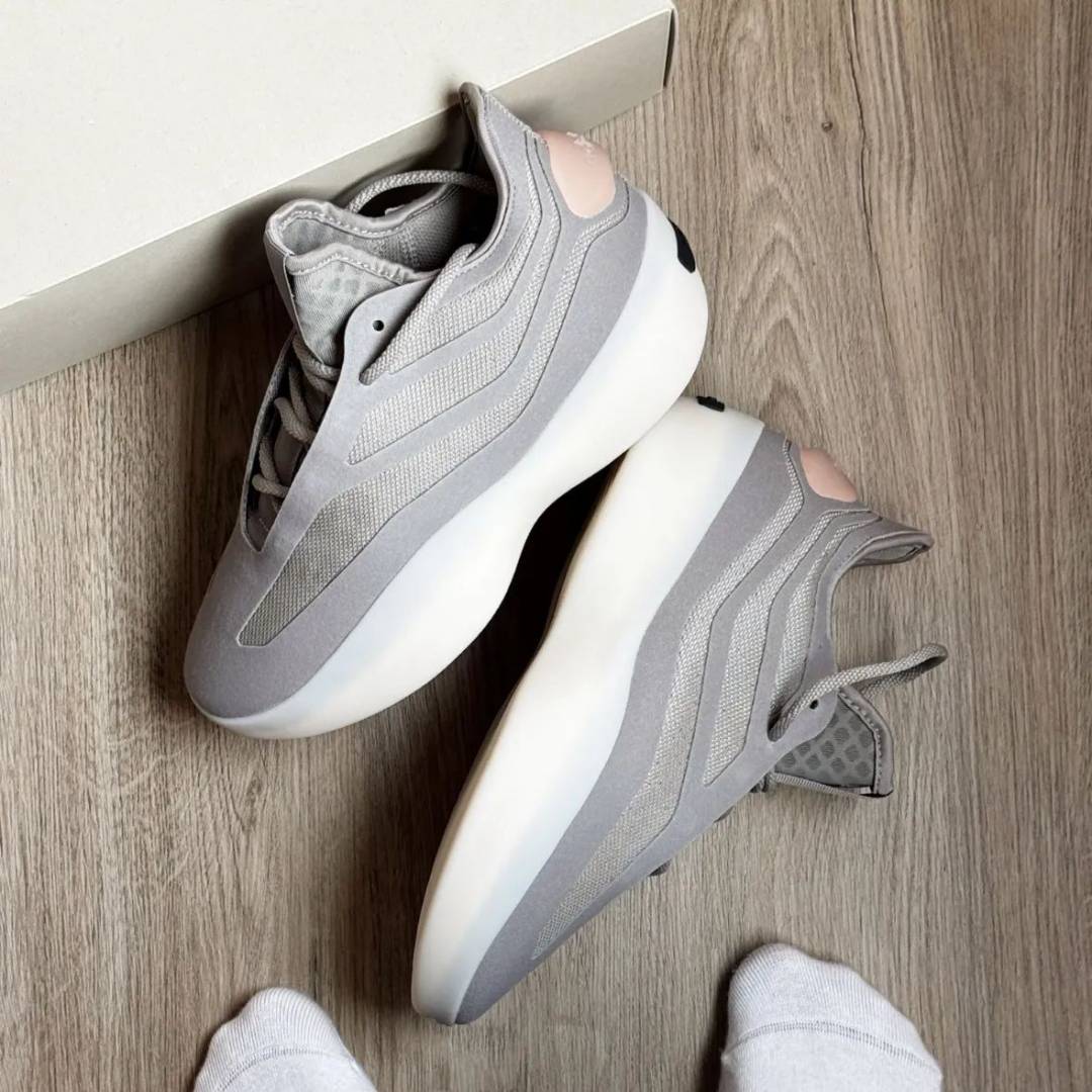 Adiddas fear of god athletics basketball low putty beige