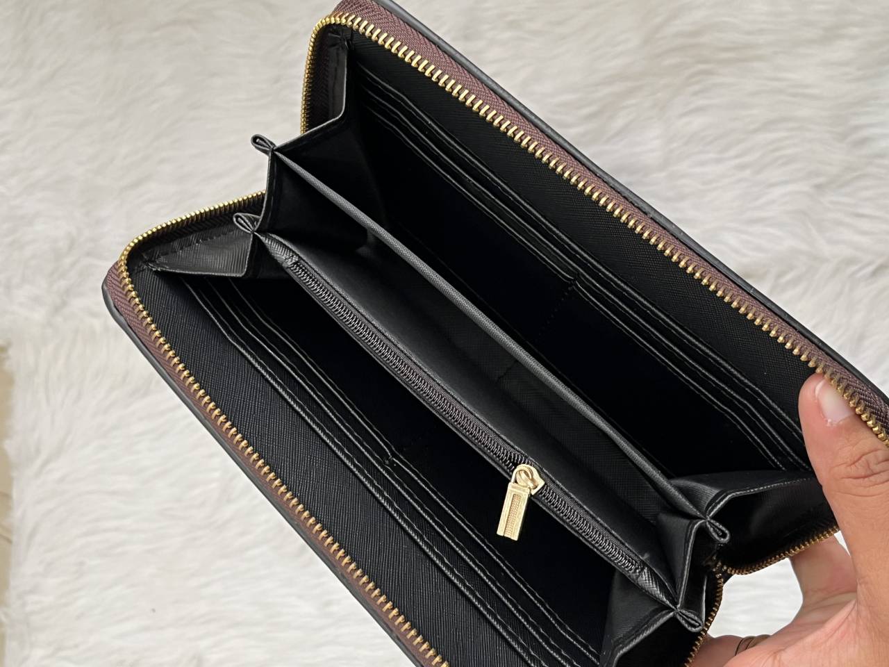 Guchi_90_White-Apricot_Ophidia_Zippy_Wallet_With_Green_Original_Box