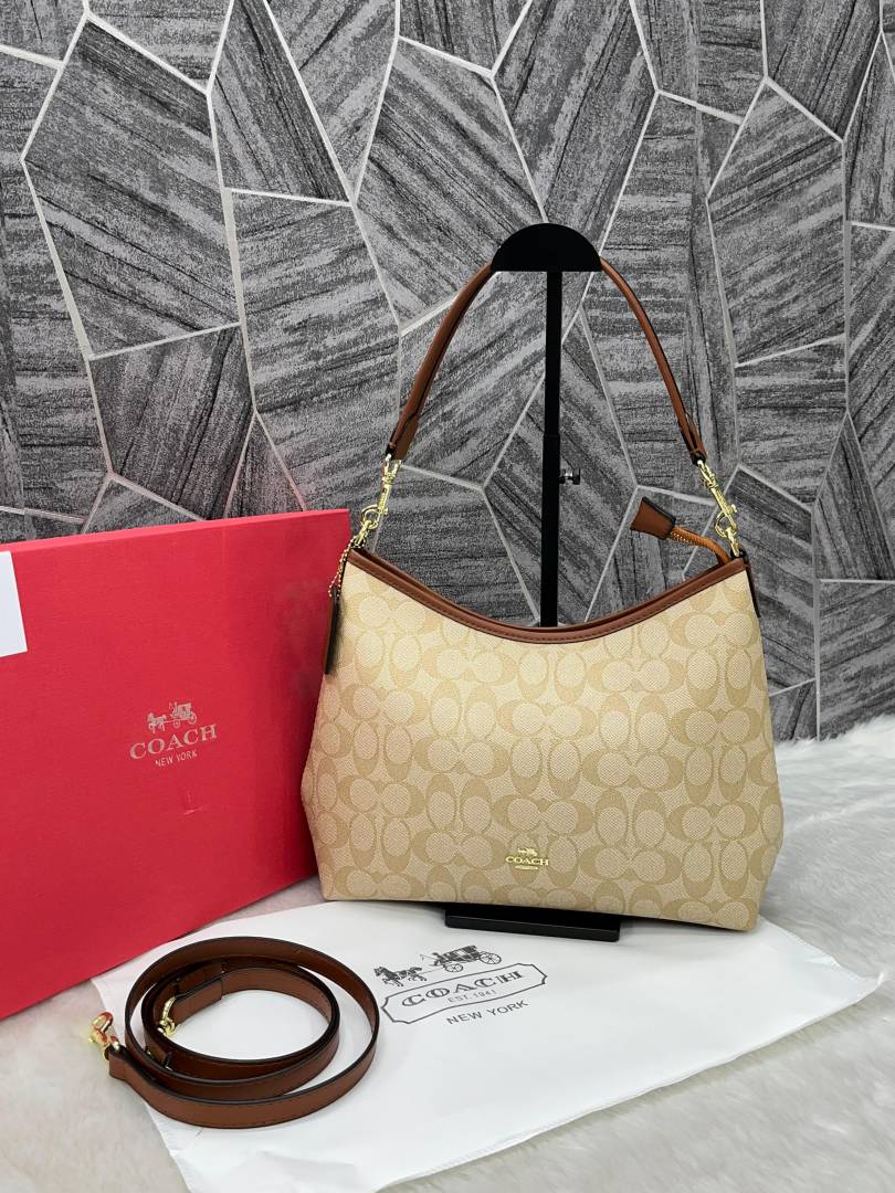 Coacch Laurel Medium Tote 04 With Original Box DustCover & Long Belt