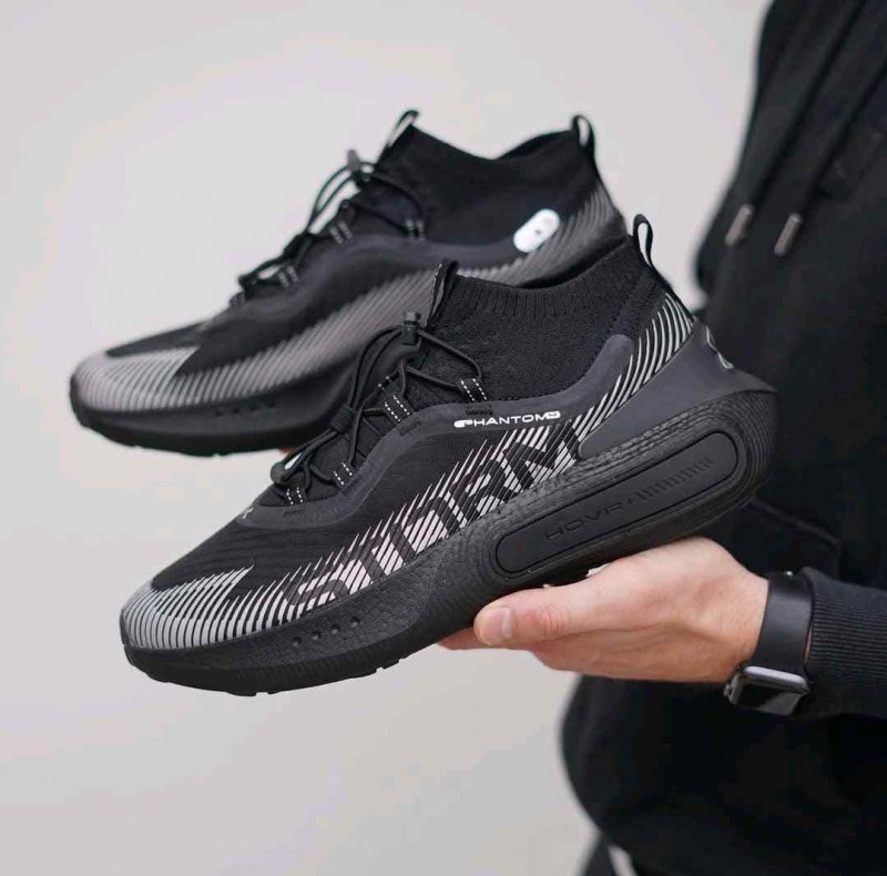 Under armorr Phantom 4 Strome Black