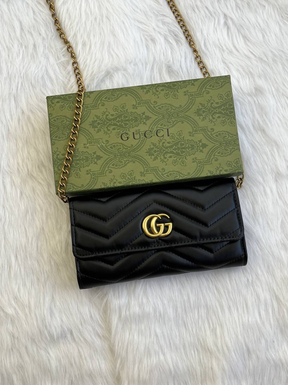 Guchi_74_Chain_On_Wallet_With_OriginalBox
