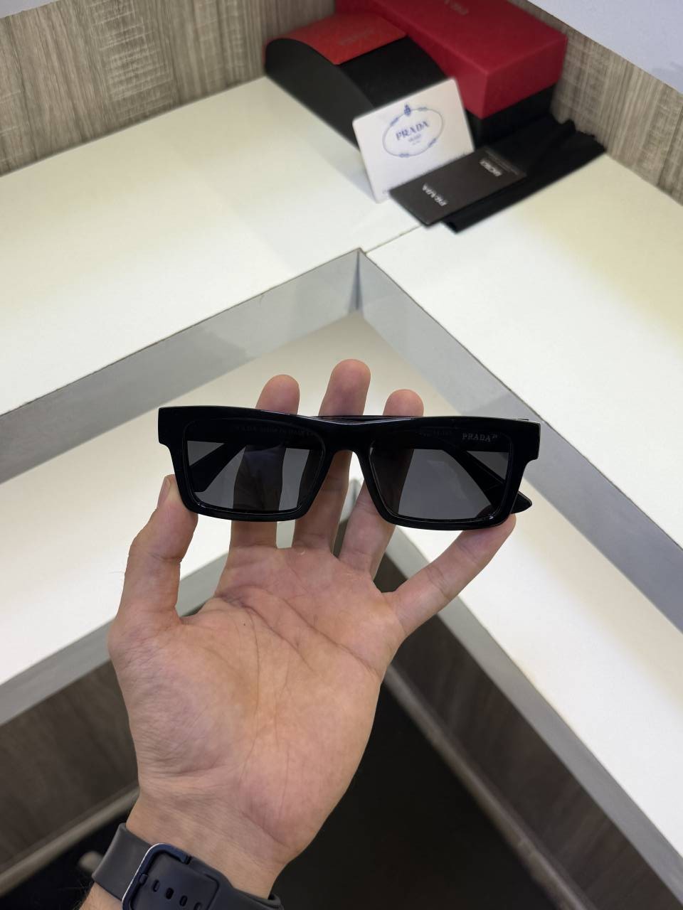 Prad  3464 Sunglass (Glossy)