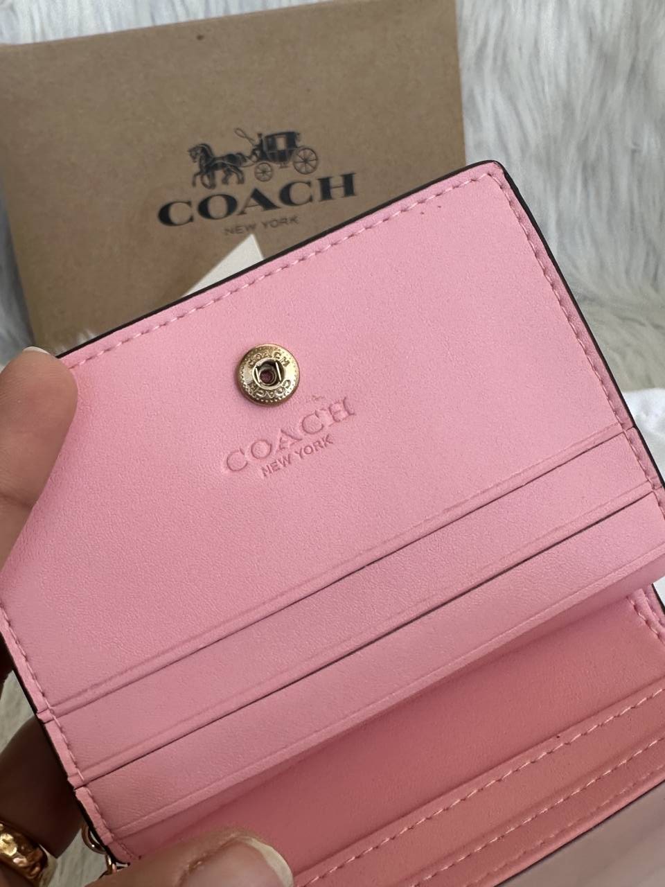 Coach_Snap_Wallet_Pink_Edition_Coded_With_OriginalBox_DustCover_Tags