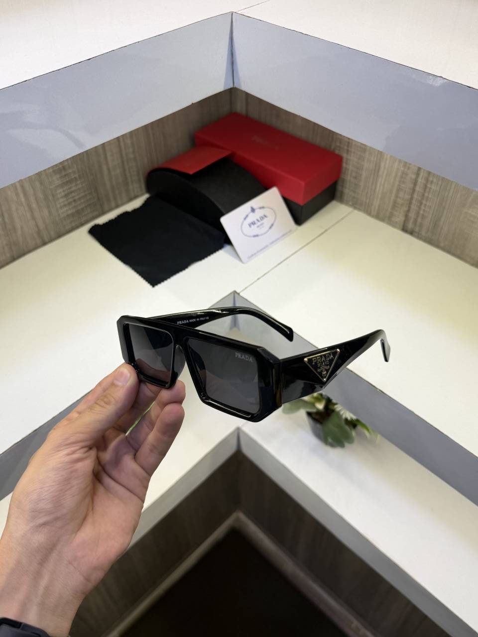 Pradda 132 Sunglass