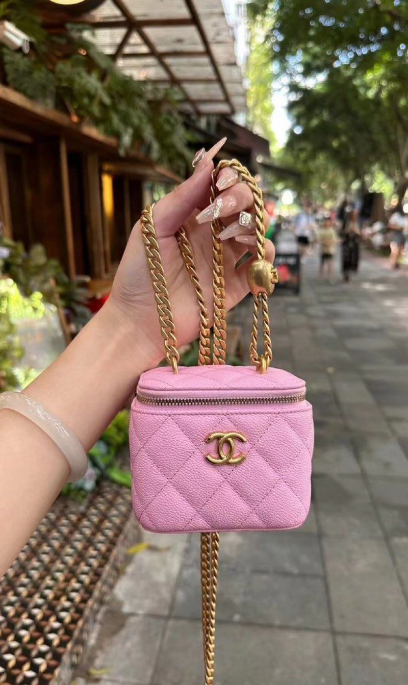 Chennel_Small_Vanity_Premium_Leather_Bag_With_Original_MagnetBox