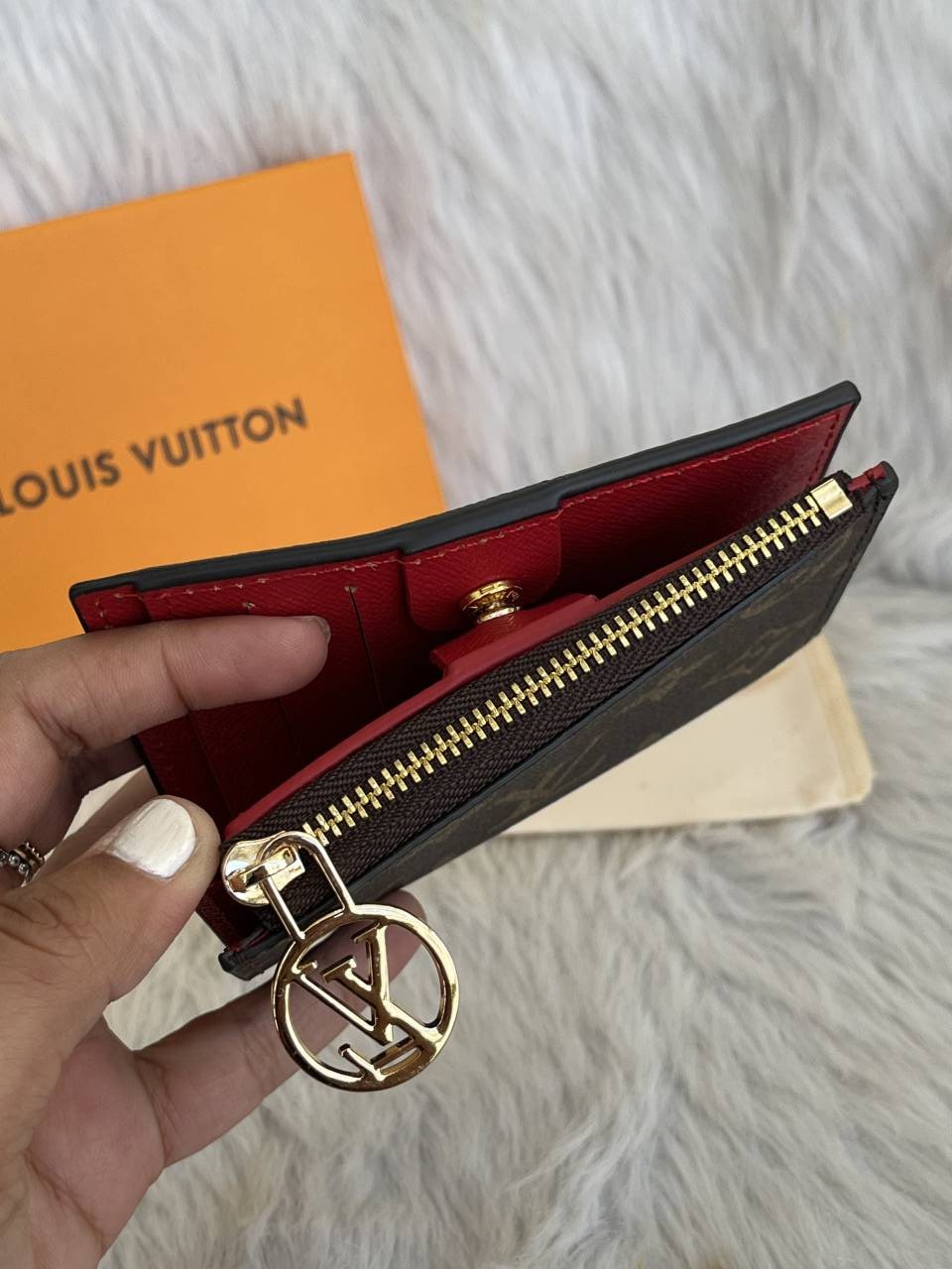 Loius Vutton_Lisa_Inside-Red_Flap_Wallet_With_OriginalBox_DustCover_Booklet_Highend