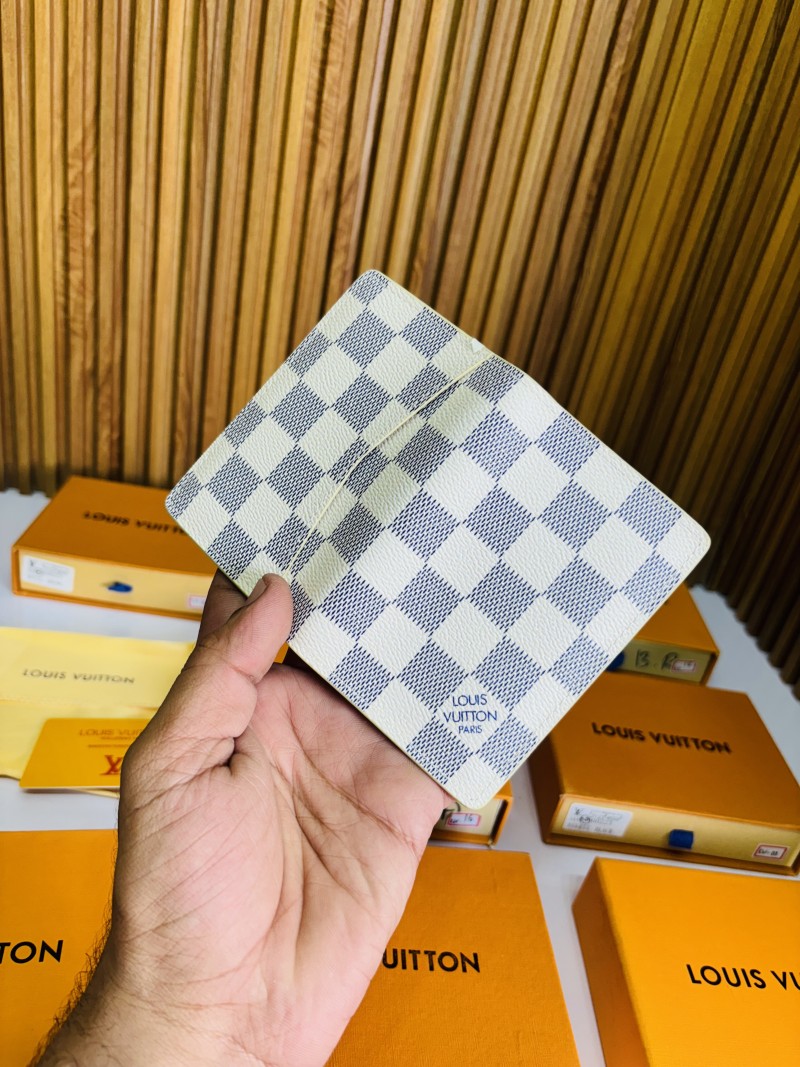 171 LV LOIUS VUTTON WHITE PREMIUM QUALITY CARD HOLDER