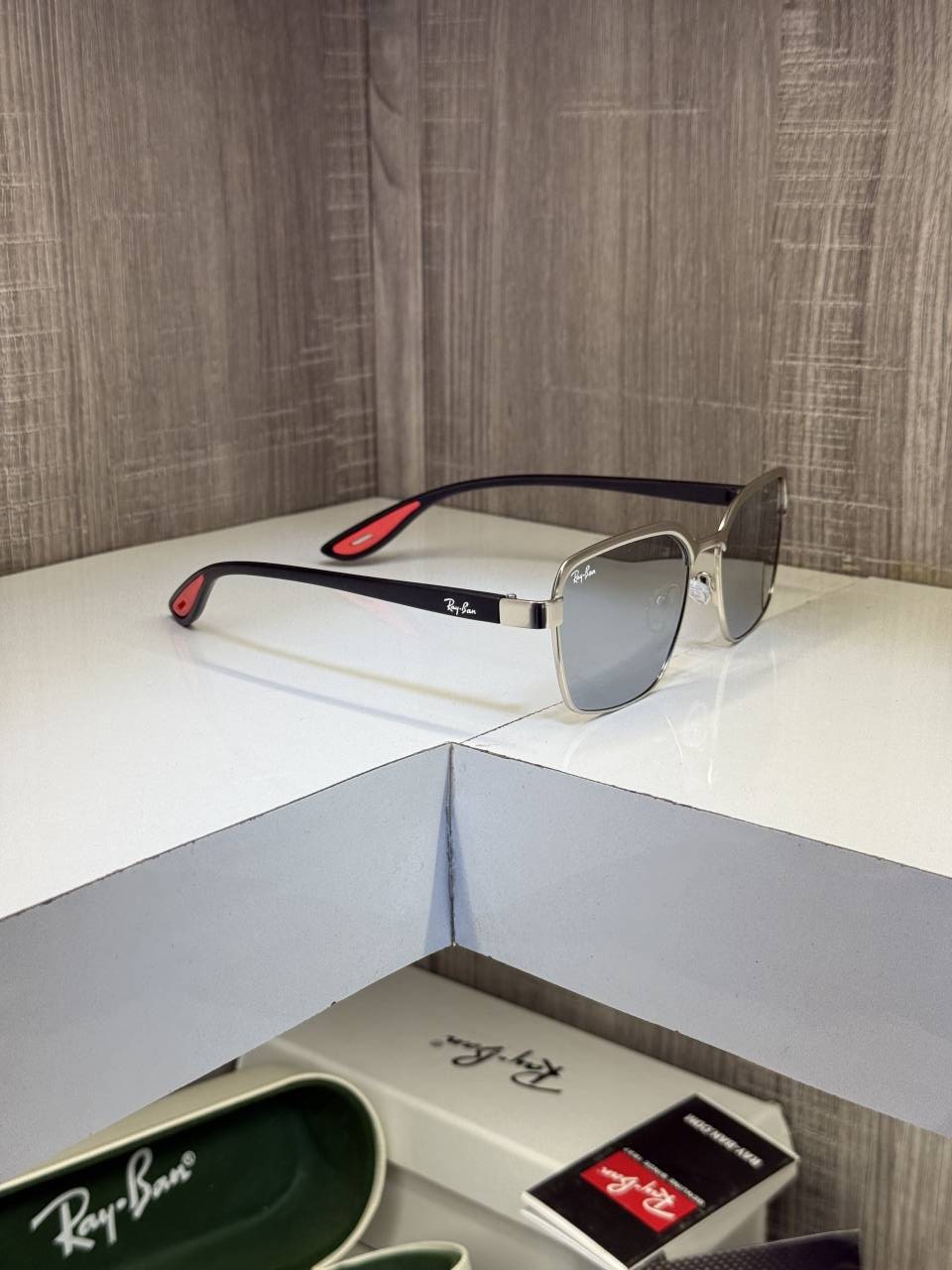 Rey ban x Ferrari 7 Premium sunglass