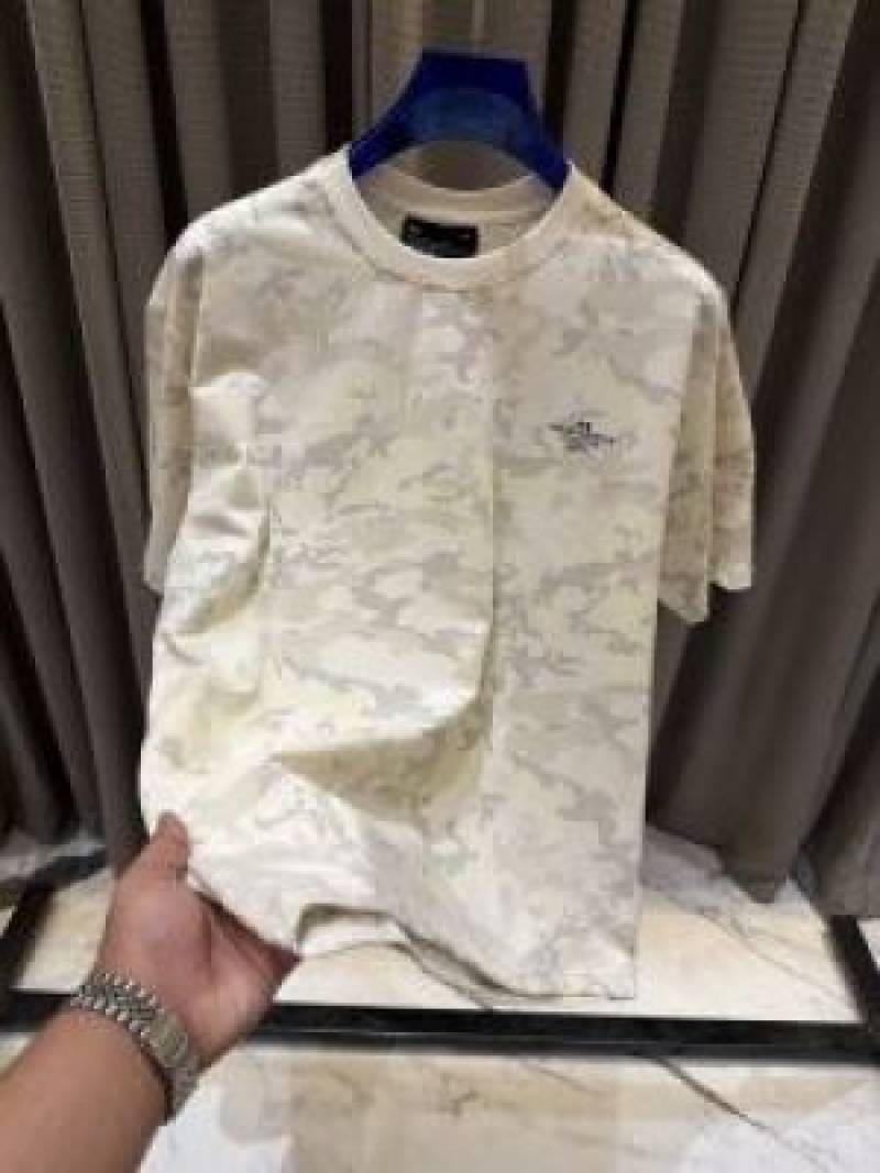 Under_A_Army Print Premium Tshirt
