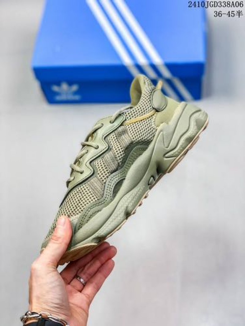 ADIDDAS OZWEEGO OLIVE GREEN