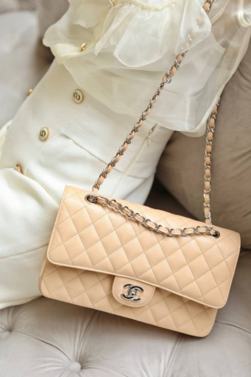 Chennel_Classic_Jumbo_Flap_Shoulder_Bag_With_OG_Box_&_Dust_BaGahpricot-794)