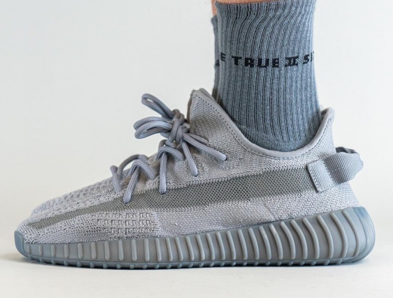 yeezy boost 350 v2 space ash