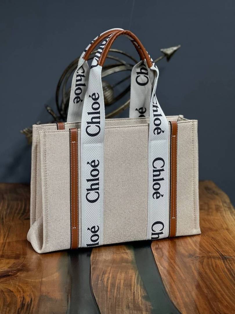 Chloe Medium woody Tote With DustCover
