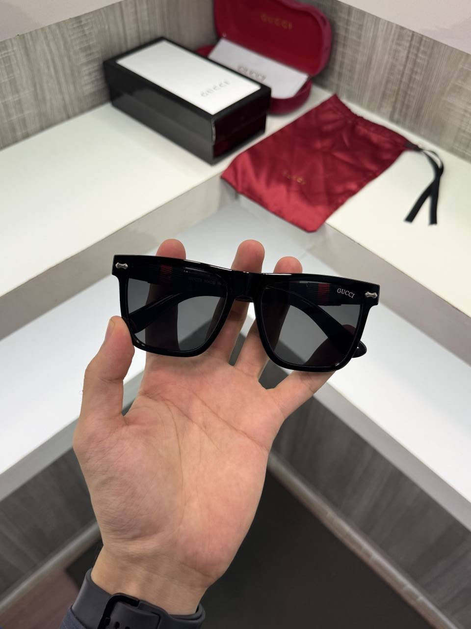 Guchi 1390 Premium sunglass (Glossy Black)