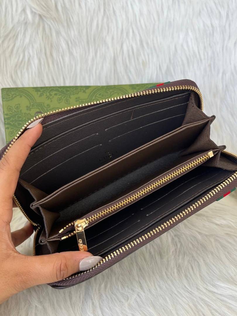 Guchi_151_Zippy_LongWallet_With_OriginalBox
