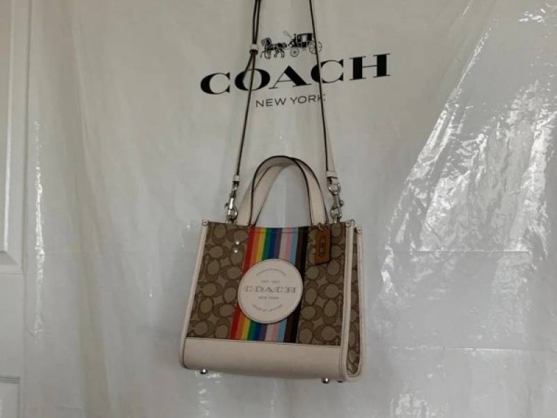 Coacch_Dempsey_22_Tote_With_Original_Box