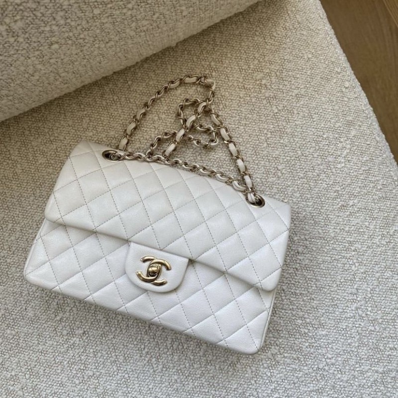 Chennel_Jumbo_Classic_Flap_White_With_OriginalBox