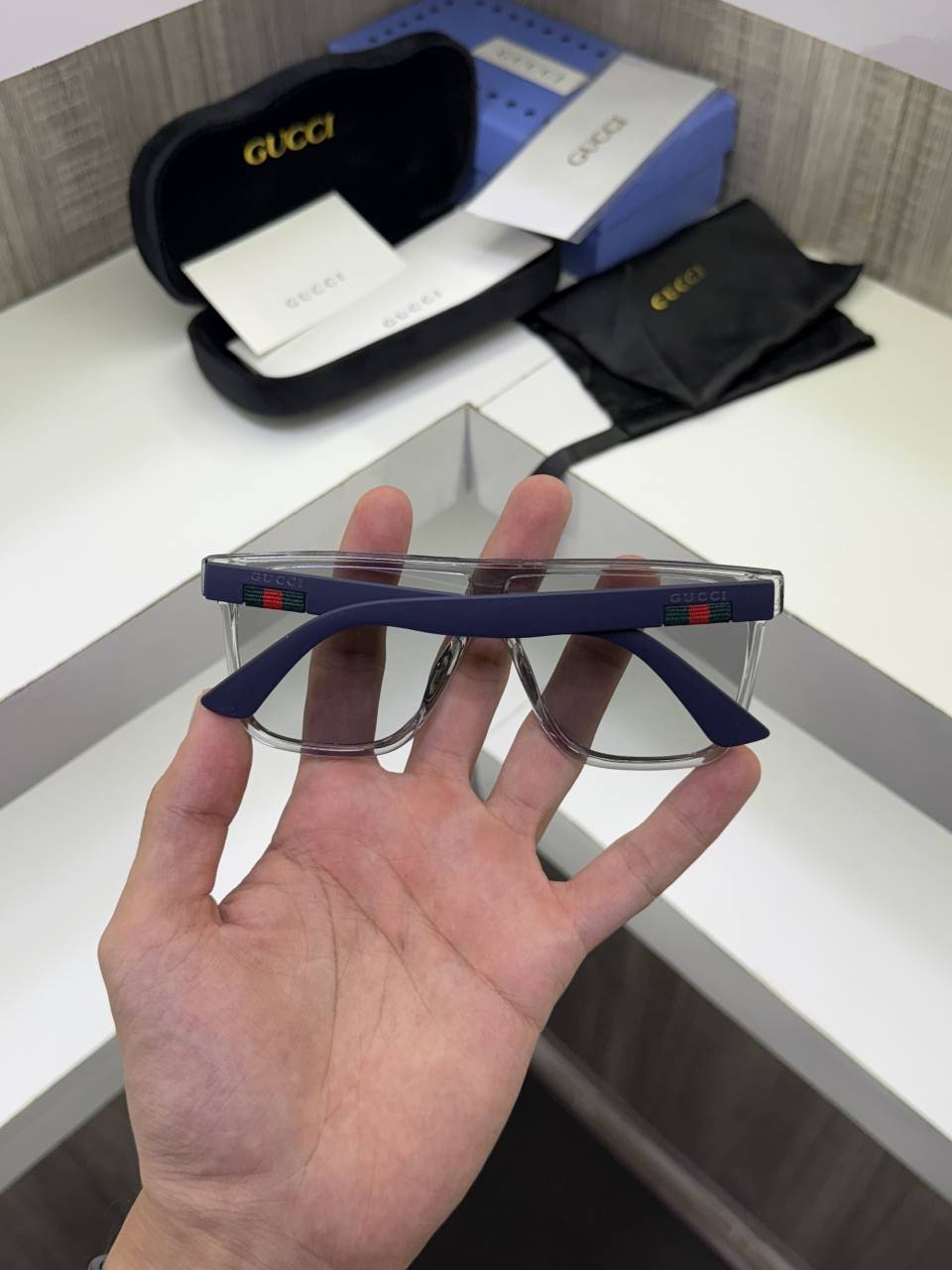 Guchi GG0106 Sunglass